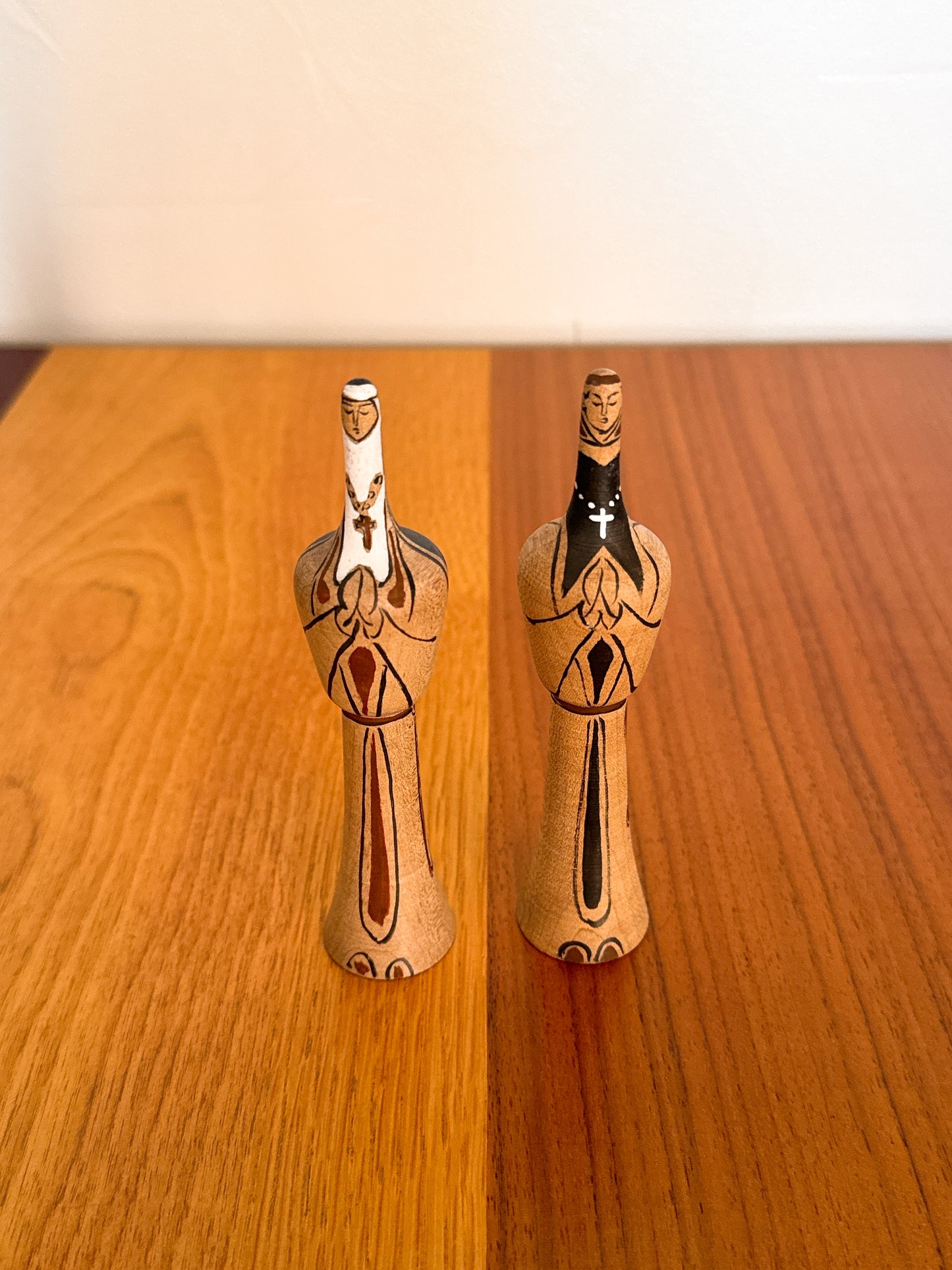 ISAO NEMOTO – PAIRE DE RELIGIEUX