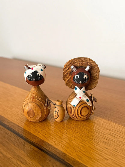 PAIRE DE TANUKI EN TENUGUI JAPONAIS