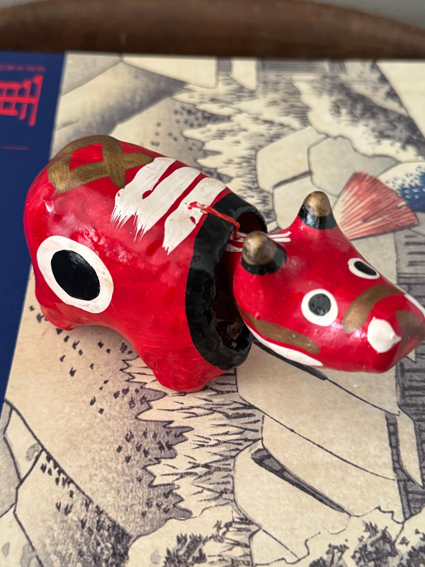 LA VACHE ROUGE QUI VEILLE