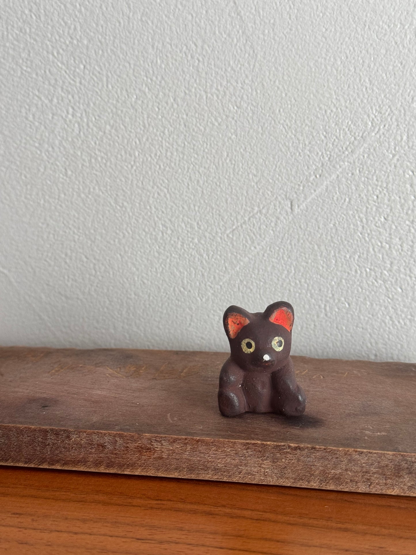 Petit Chat en Terre Cuite