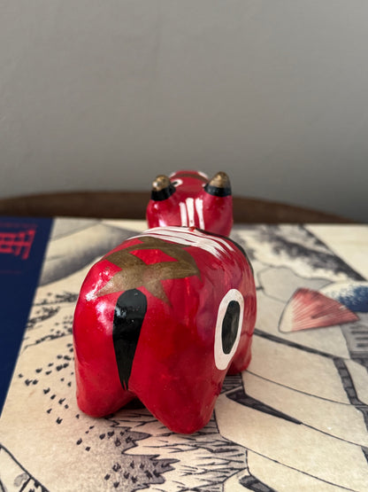 LA VACHE ROUGE QUI VEILLE