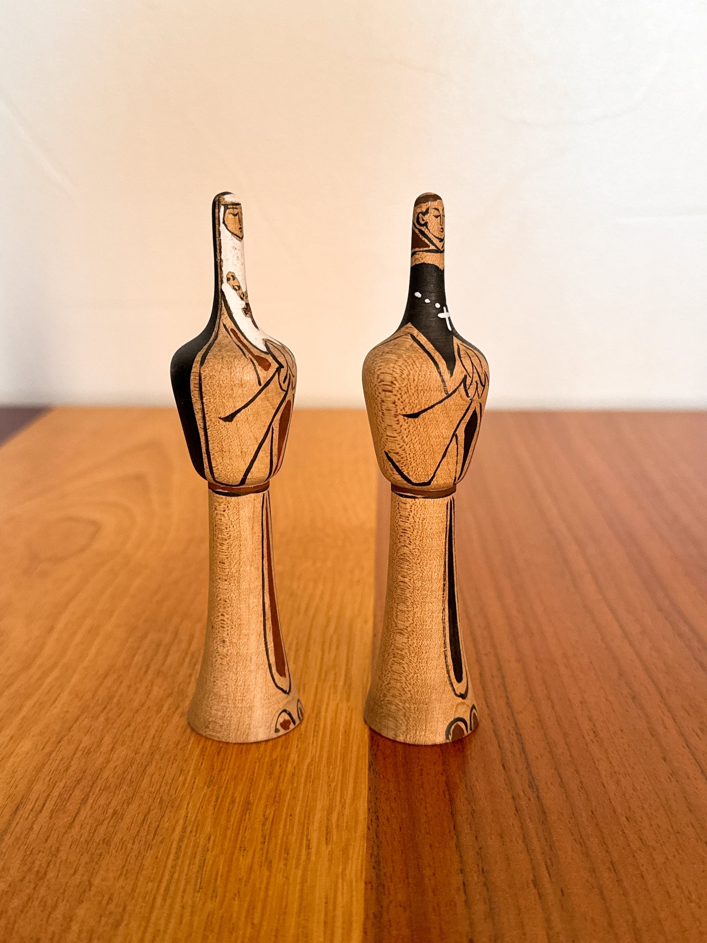 ISAO NEMOTO – PAIRE DE RELIGIEUX