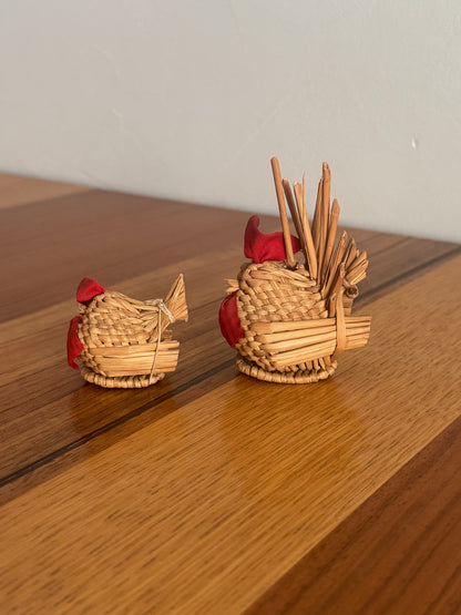 UNE POULET ET SON POUSSIN