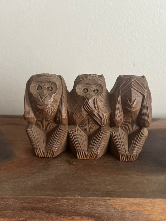 LES CÉLÈBRES TROIS SINGES