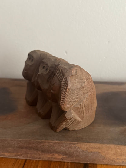 LES CÉLÈBRES TROIS SINGES