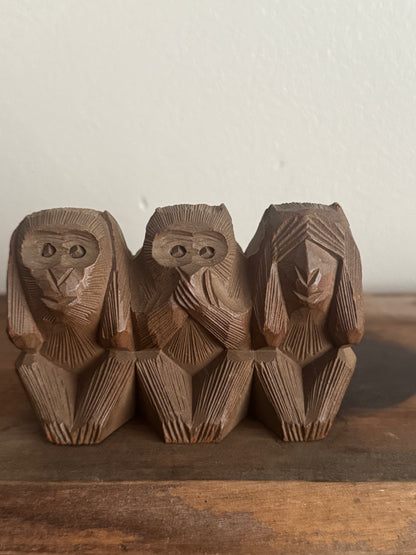 LES CÉLÈBRES TROIS SINGES