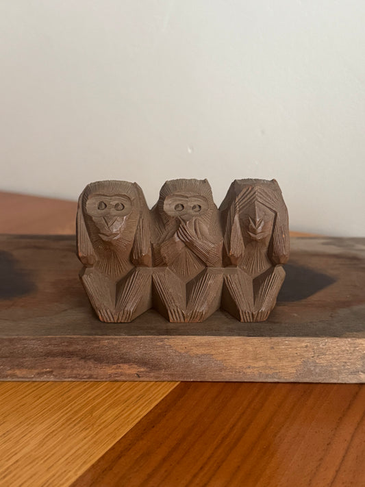 LES CÉLÈBRES TROIS SINGES