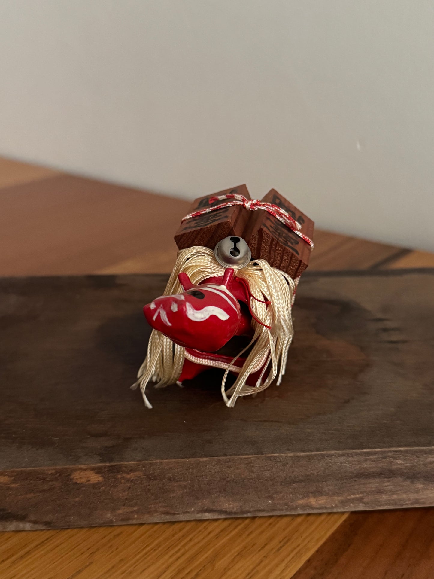 LA VACHE ROUGE QUI VEILLE