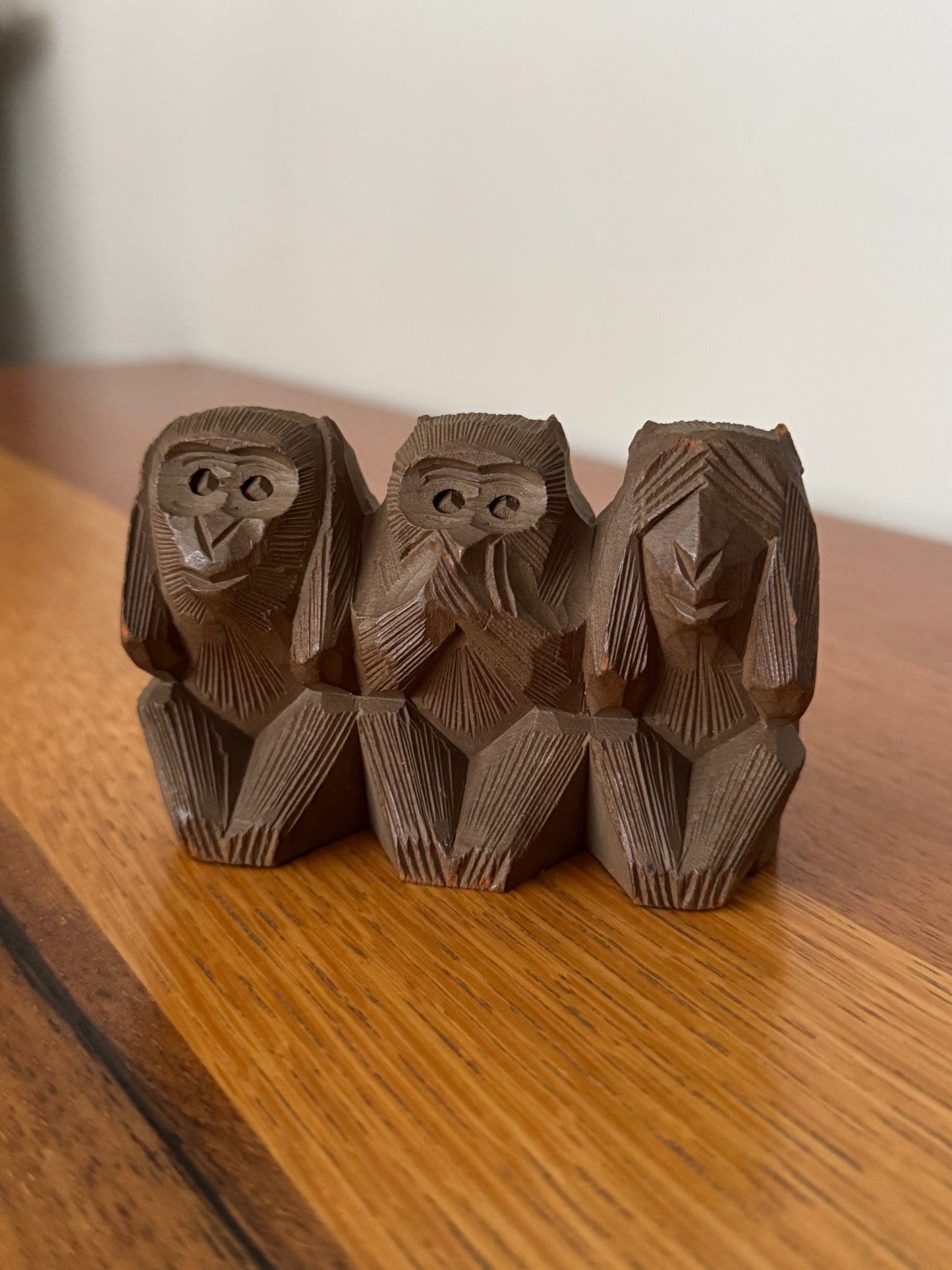 LES CÉLÈBRES TROIS SINGES