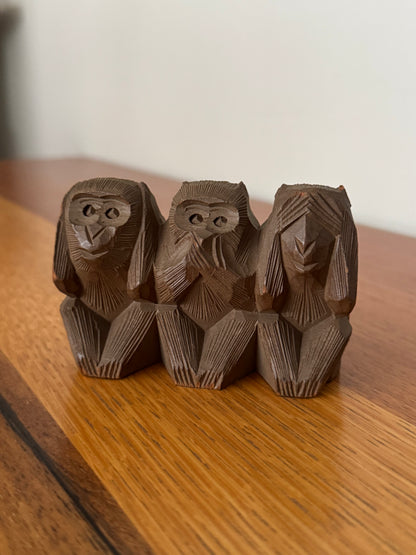 LES CÉLÈBRES TROIS SINGES